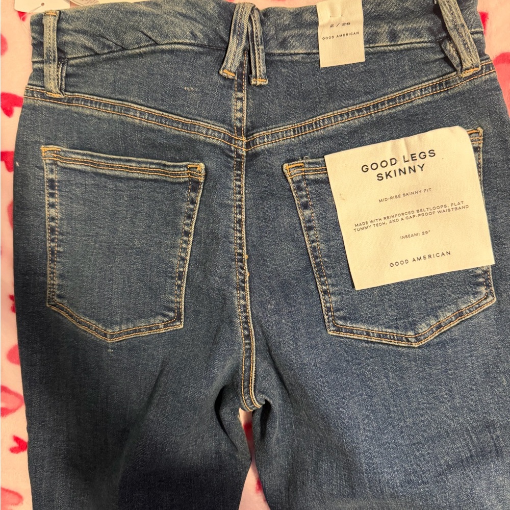 Good American Mid-Rise Skinny Jeans in Blue